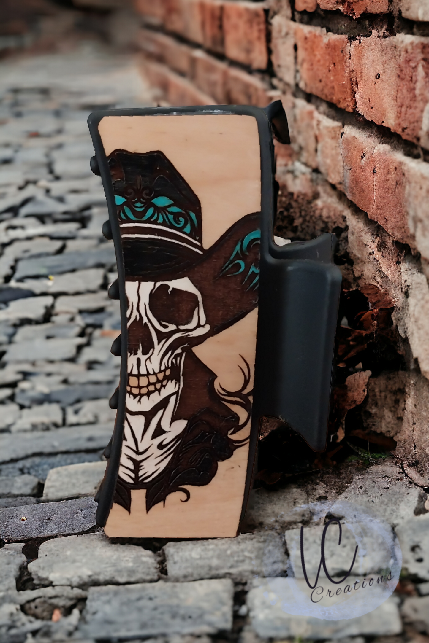 Western Skull Clip