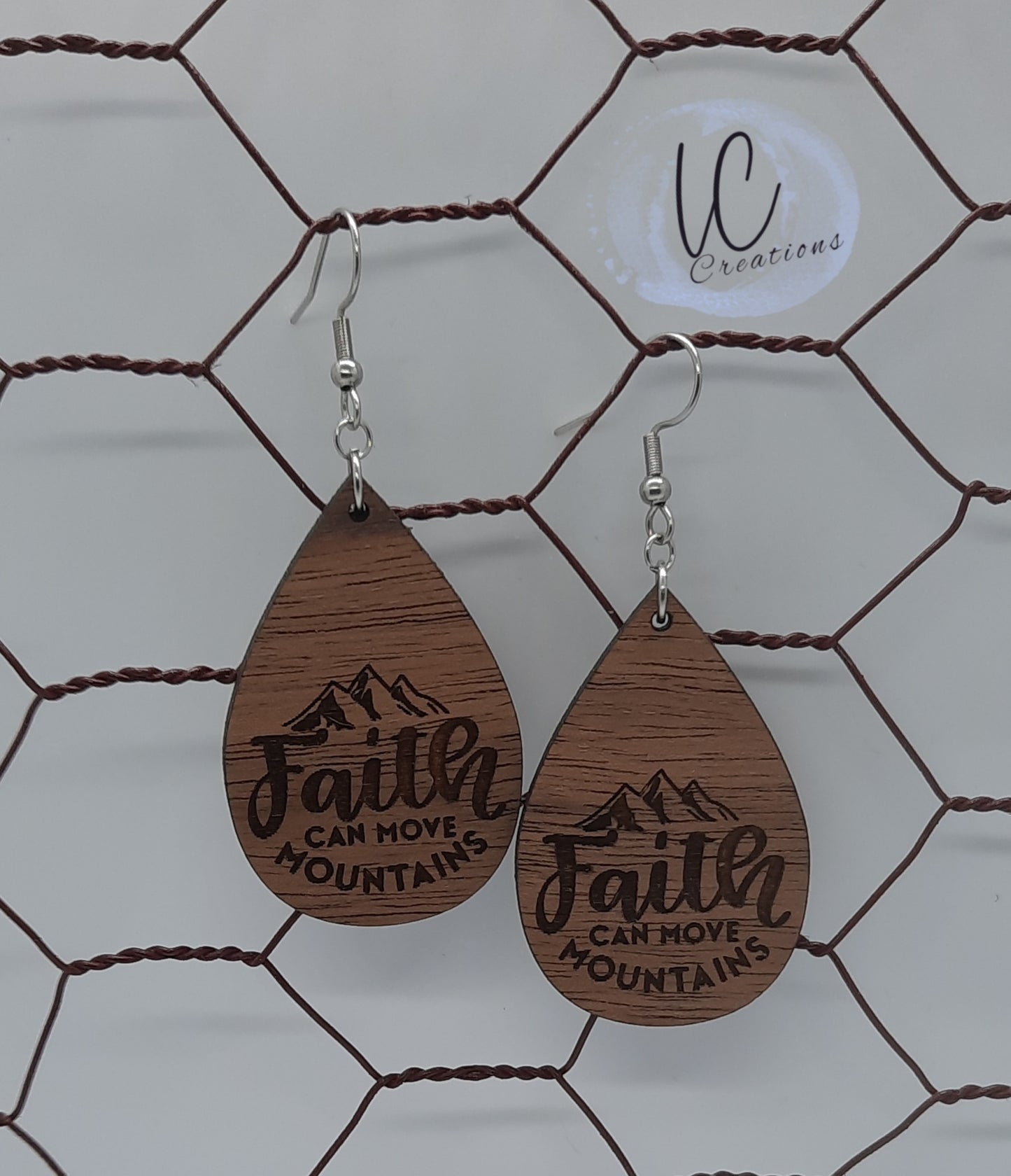 Move Mountains Dangle