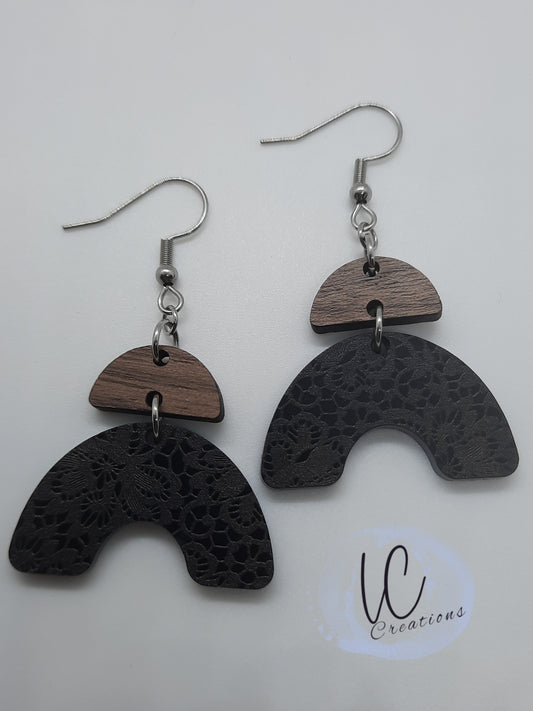 Arch Lace Dangle